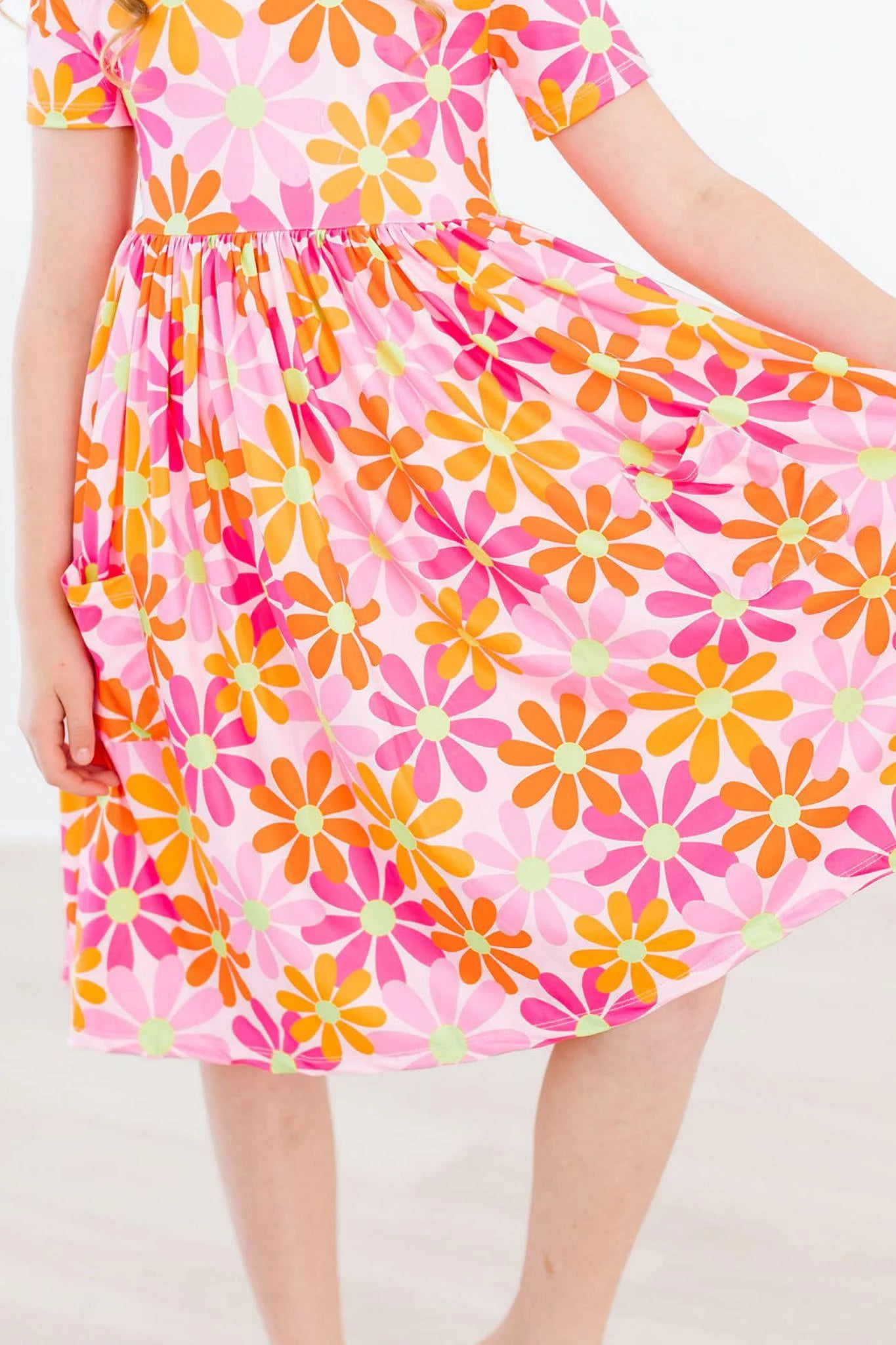 Jen Dress- Retro Daisies
