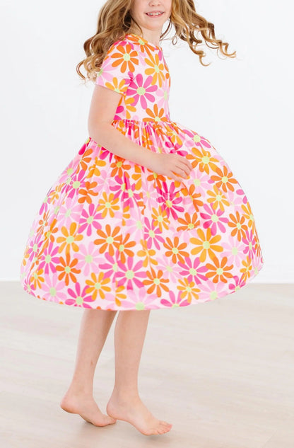 Jen Dress- Retro Daisies